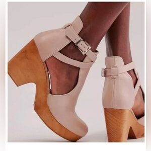New $198 Free People Cedar Clogs leather Heeled Shoes Antique Blush 37 / 7 US